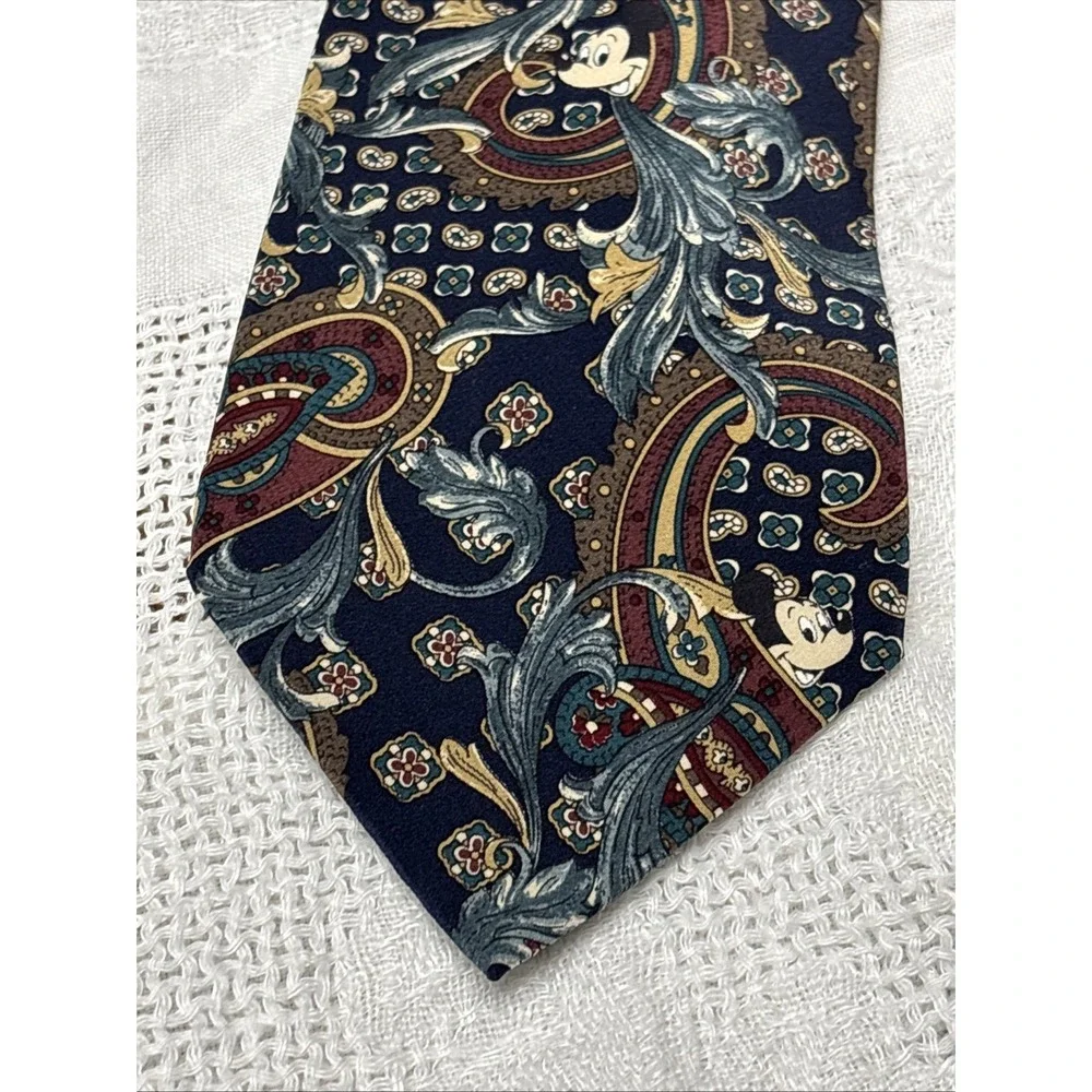 Disney Originals Men's Tie Mickey Mouse Paisley 100% Silk 3.75